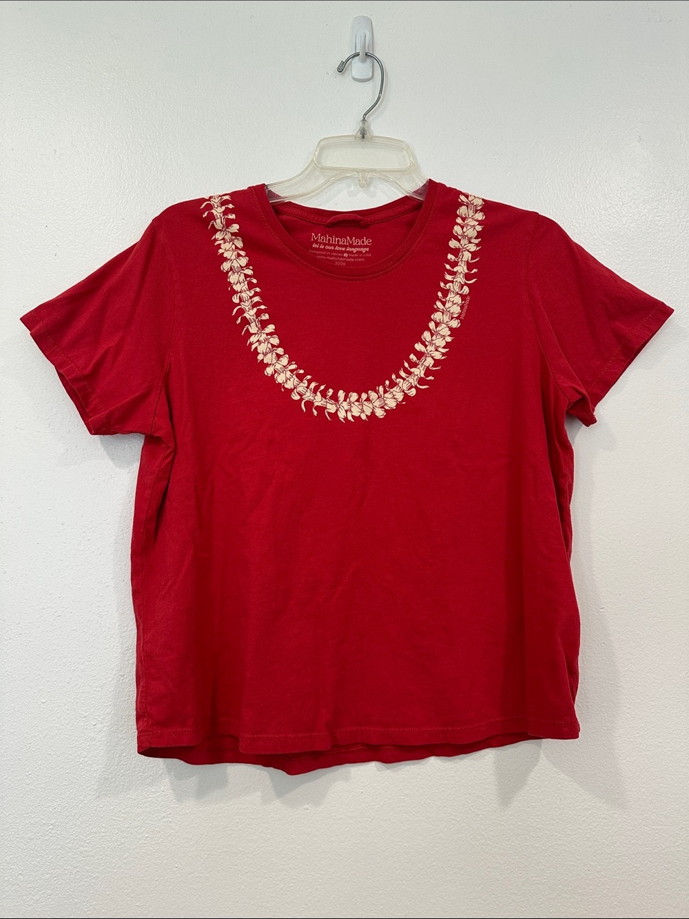 Mahina Made Red Ember Lei Pua Kenikeni Short-Sleeve Tee Made in USA Size Small